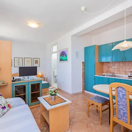 Iconic Old Town View Apartman